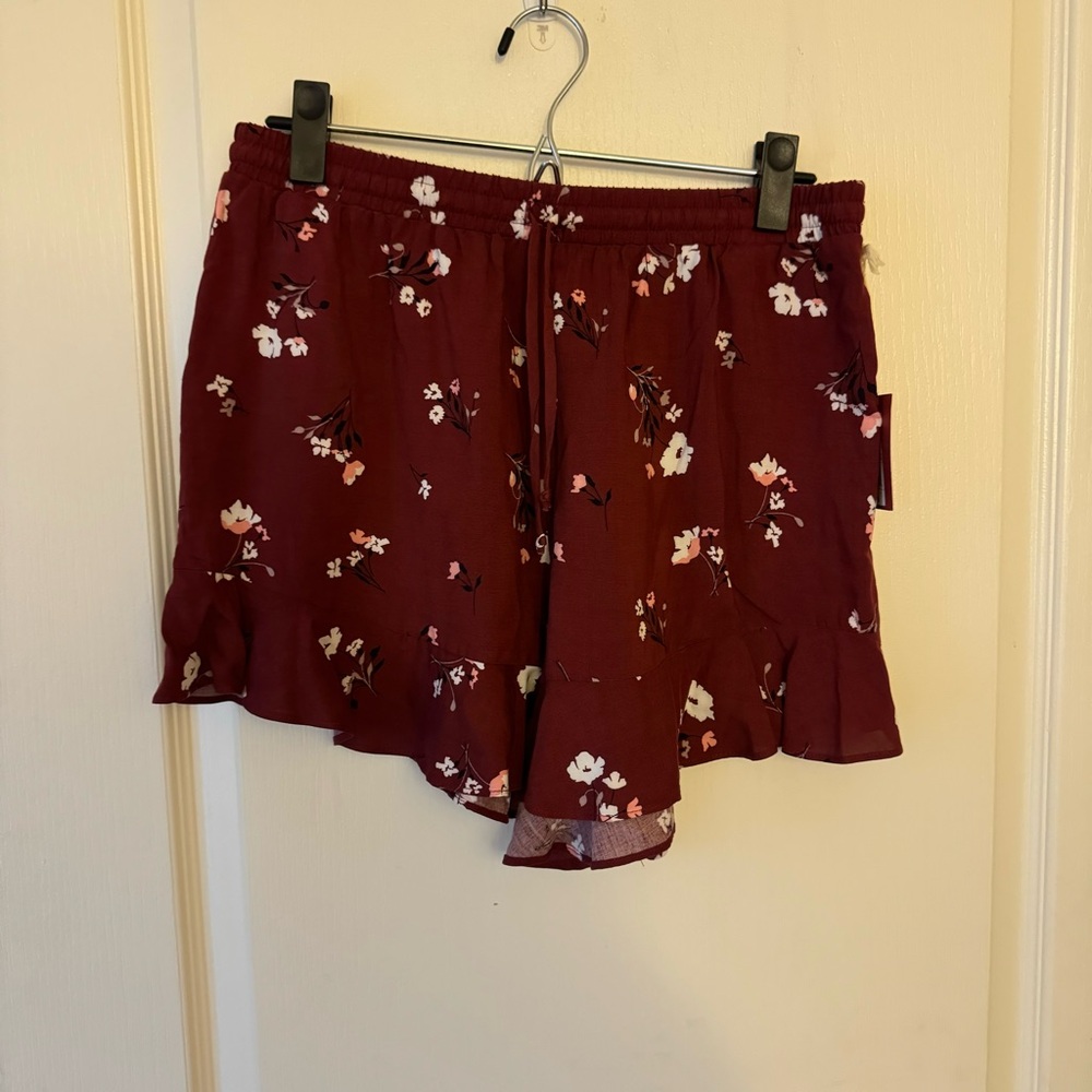 NWT mossimo floral flowy shorts